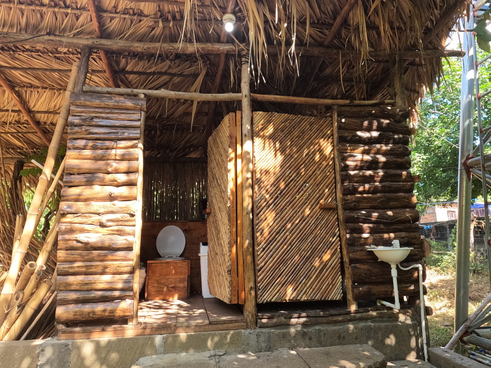 PalapaHostel DryToilets